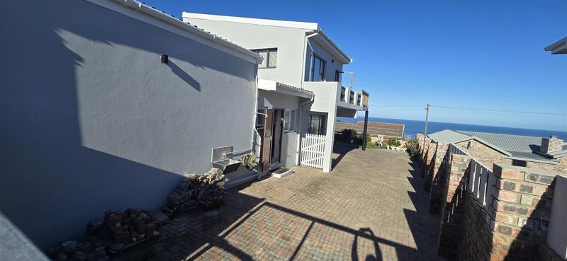 6 Bedroom Property for Sale in Reebok Western Cape